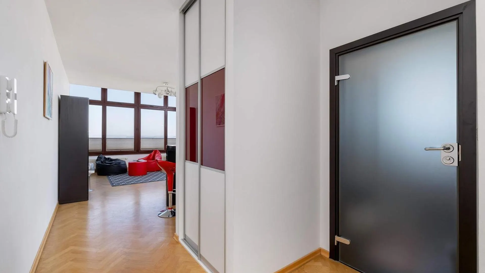 Apartment Przestronny I Przytulny Apartament W Krakowie Z Parkingiem I Balkonem By Noclegi Renters Poland