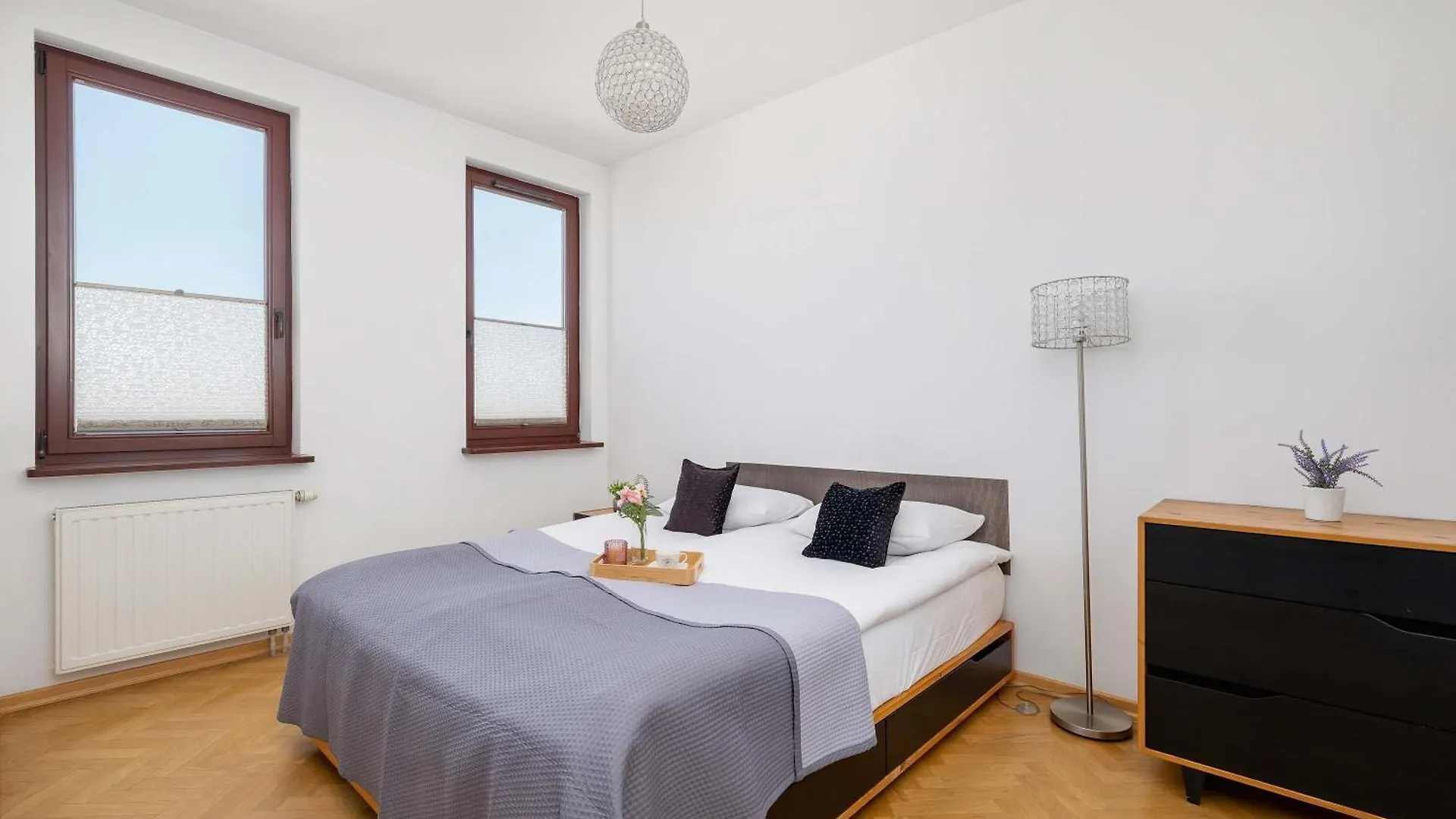 Apartment Przestronny I Przytulny Apartament W Krakowie Z Parkingiem I Balkonem By Noclegi Renters