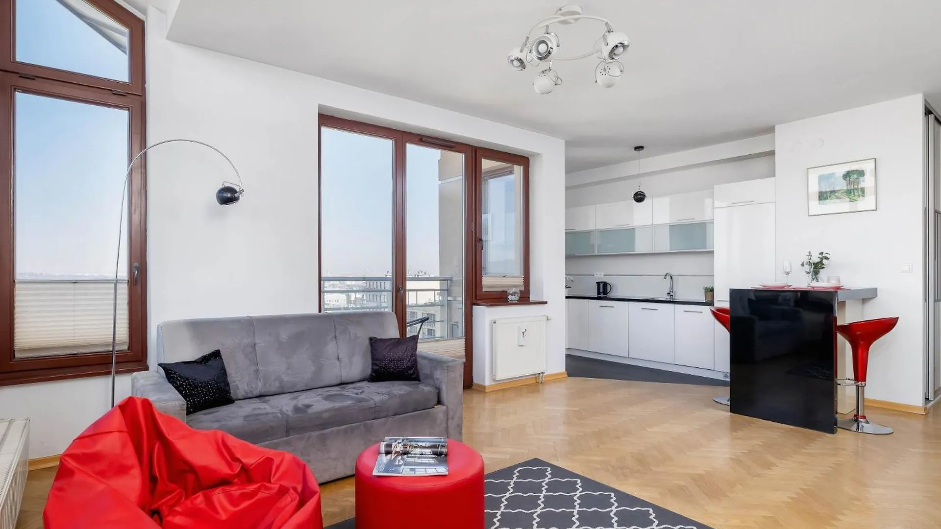 Przestronny I Przytulny Apartament W Krakowie Z Parkingiem I Balkonem By Noclegi Renters